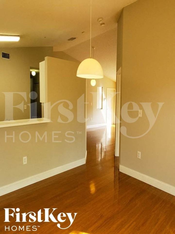 17655 Sw 146th Ct - Photo 4 of 18