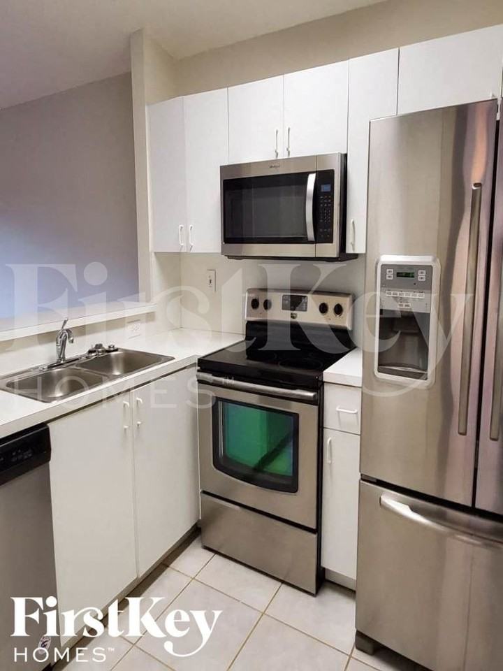 17655 Sw 146th Ct - Photo 5 of 18