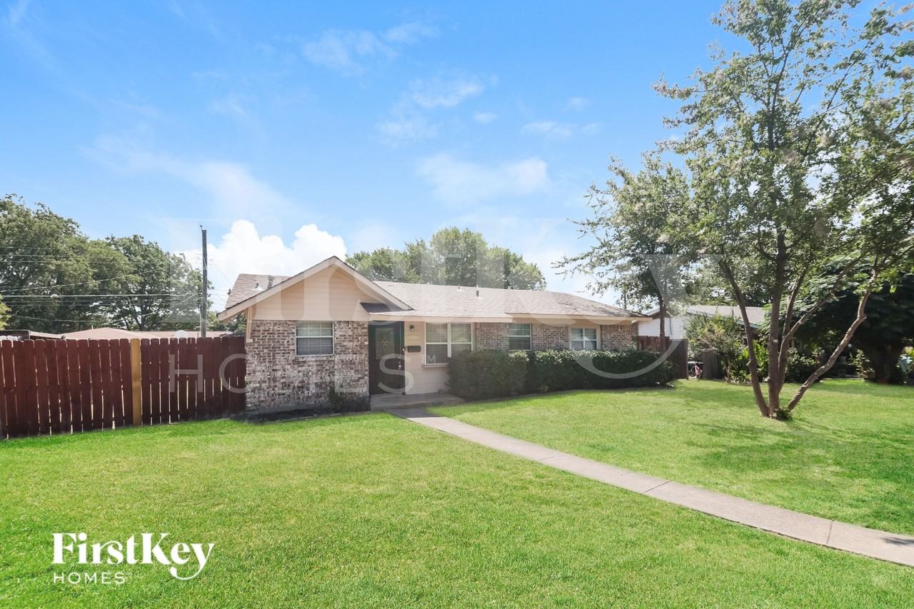 1600 Judy Dr - Photo 2 of 16