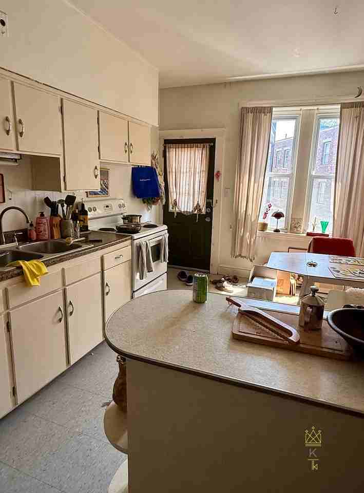10 Browne St #3 - Photo 6 of 9