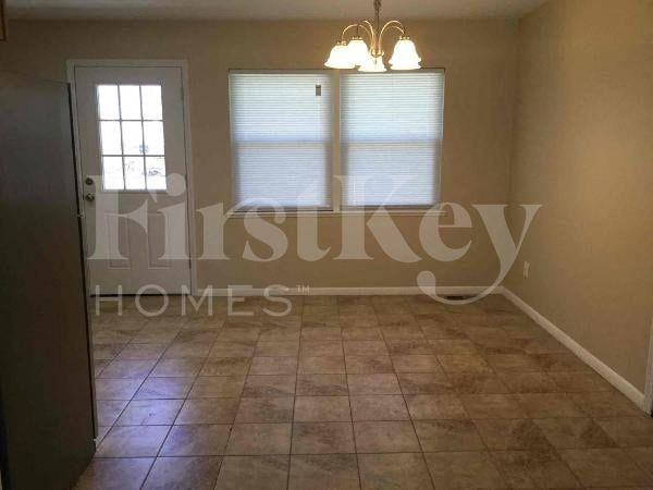 11428 Framingham Dr - Photo 4 of 26