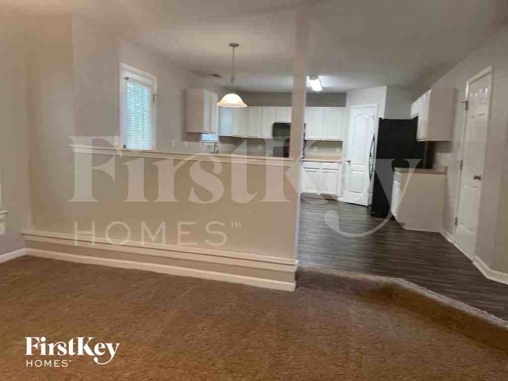 1119 Oak Hollow Ct - Photo 4 of 11