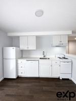 featured image of 9 Avon Pl