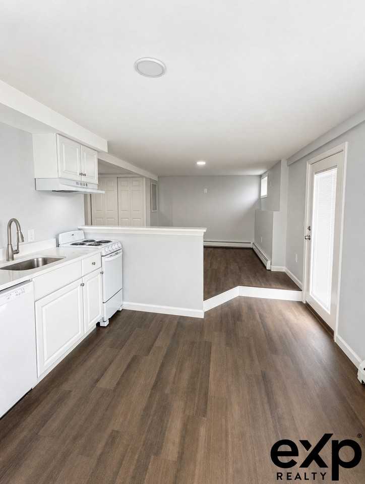 9 Avon Pl - Photo 3 of 13