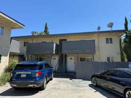 featured image of 928 Ravenscourt Ave #4