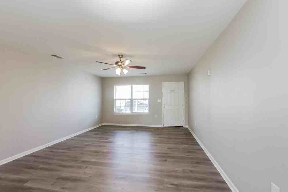 706 Waterlemon Way - Photo 4 of 17