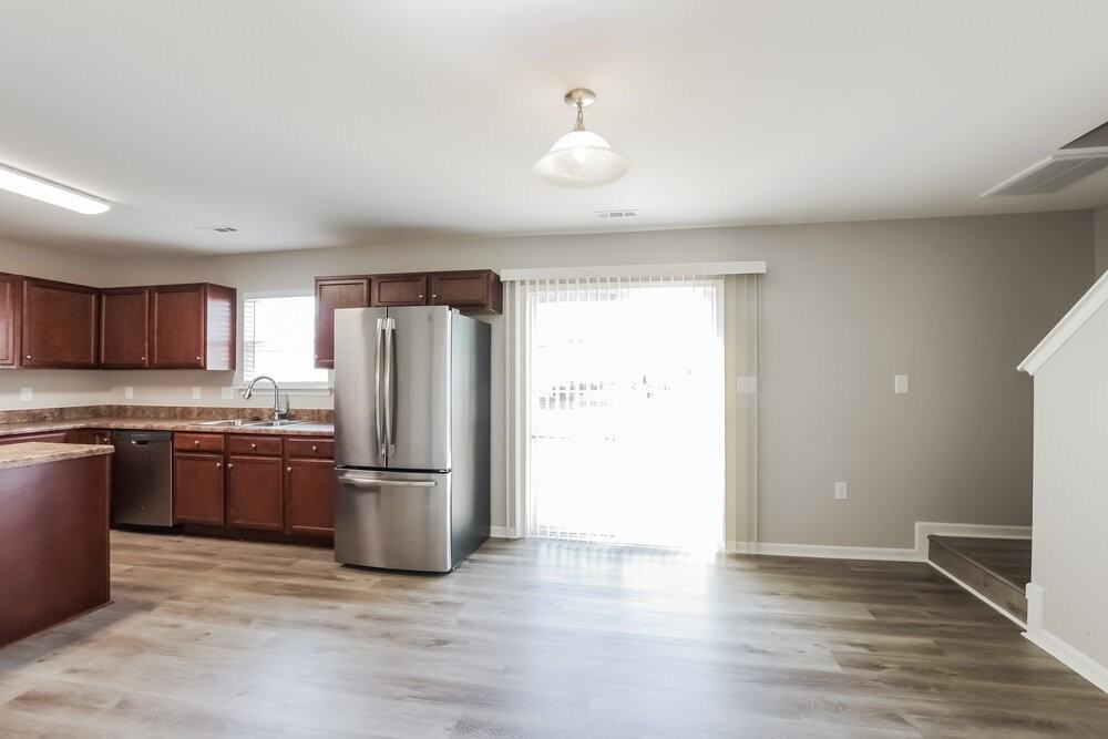 706 Waterlemon Way - Photo 6 of 17
