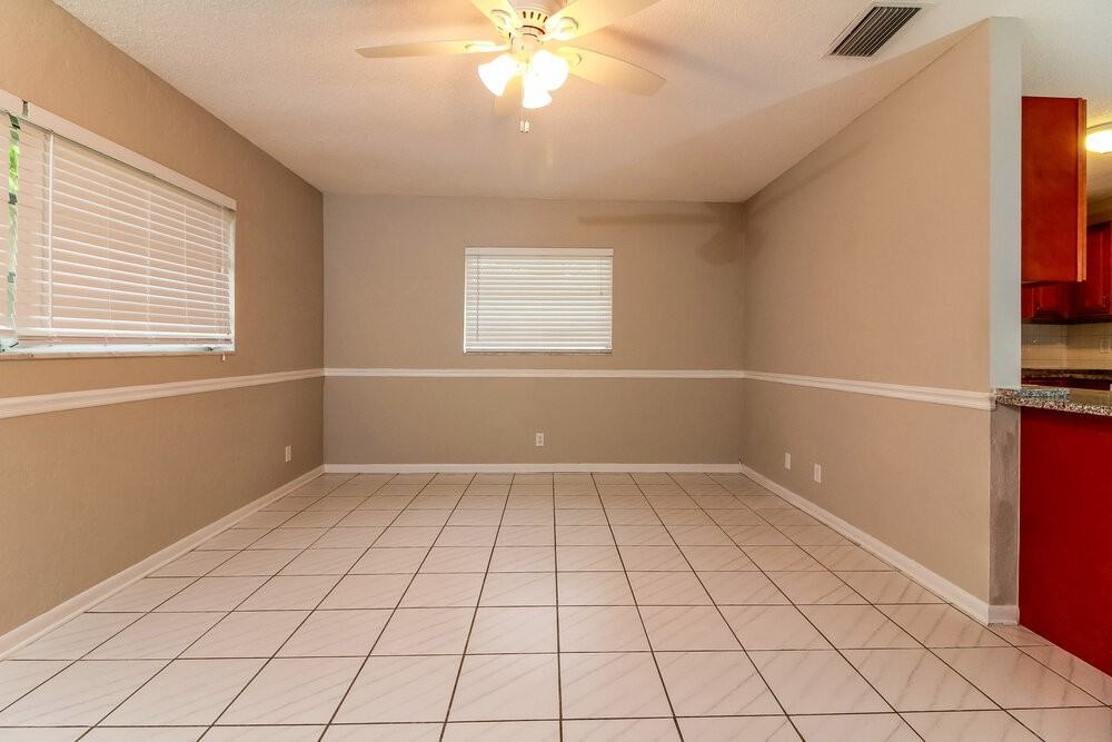 3870 Nw 103rd Ave - Photo 4 of 11
