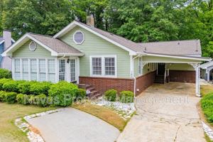 featured image of 142 Oak Ave