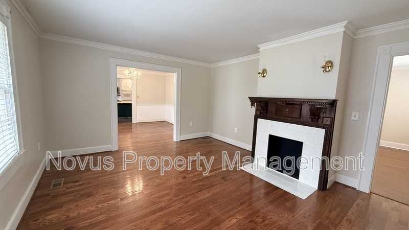 142 Oak Ave - Photo 4 of 21