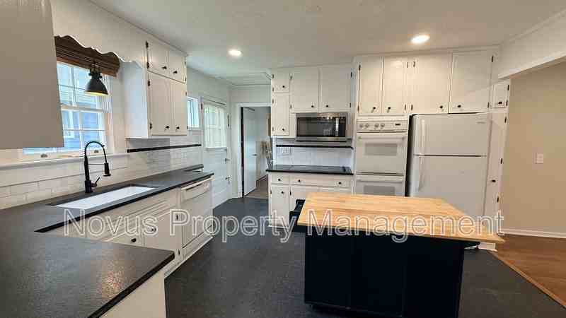 142 Oak Ave - Photo 5 of 21