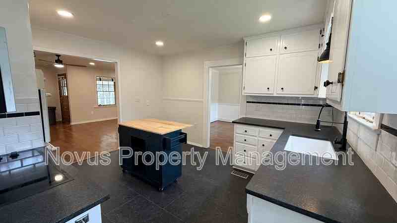 142 Oak Ave - Photo 6 of 21