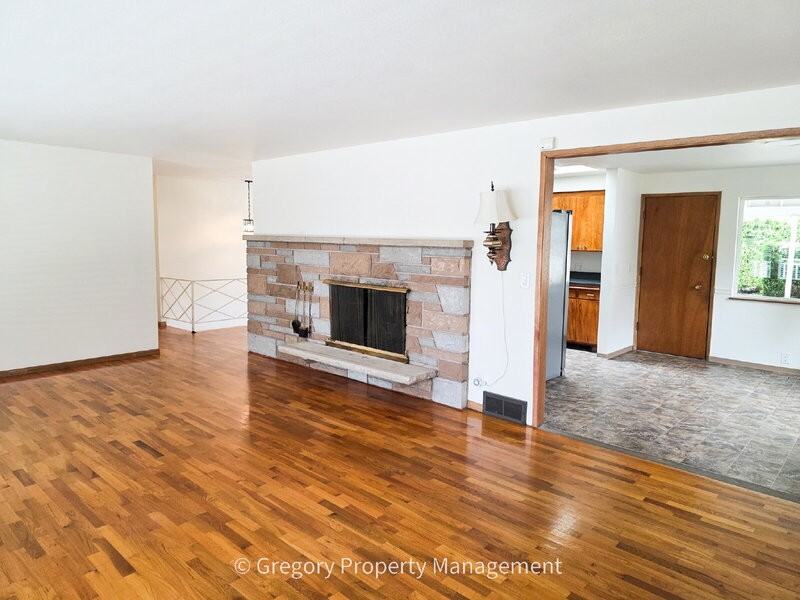 4908 Dogwood Dr - Photo 5 of 23