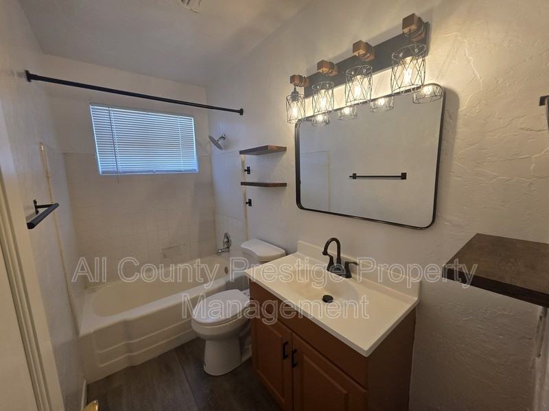 1915 E Osborn Rd #2 - Photo 6 of 10