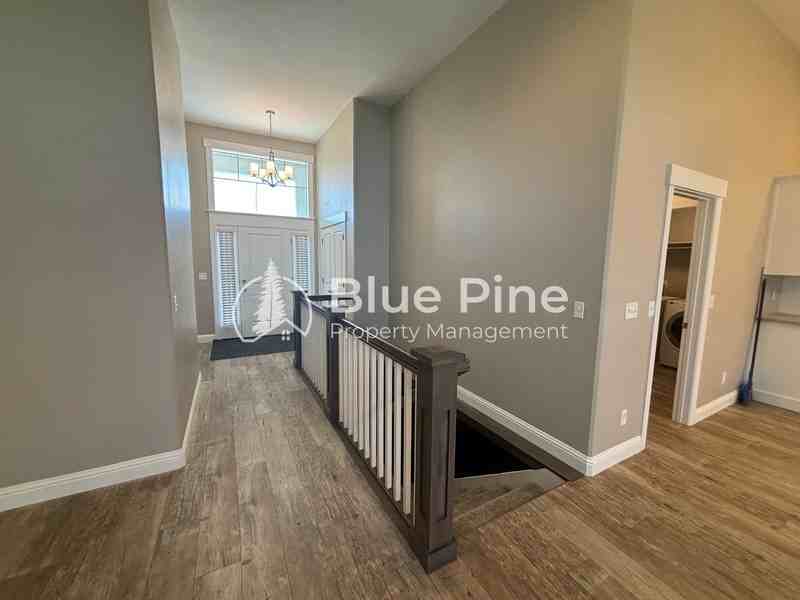 5506 Eaglewood Dr - Photo 2 of 35
