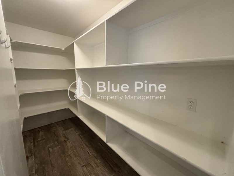 5506 Eaglewood Dr - Photo 6 of 35