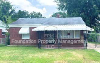 672 Carpenter St - Photo 1 of 1