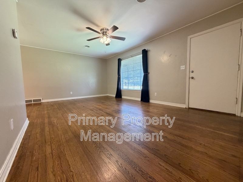 1722 Mattern Dr - Photo 2 of 19