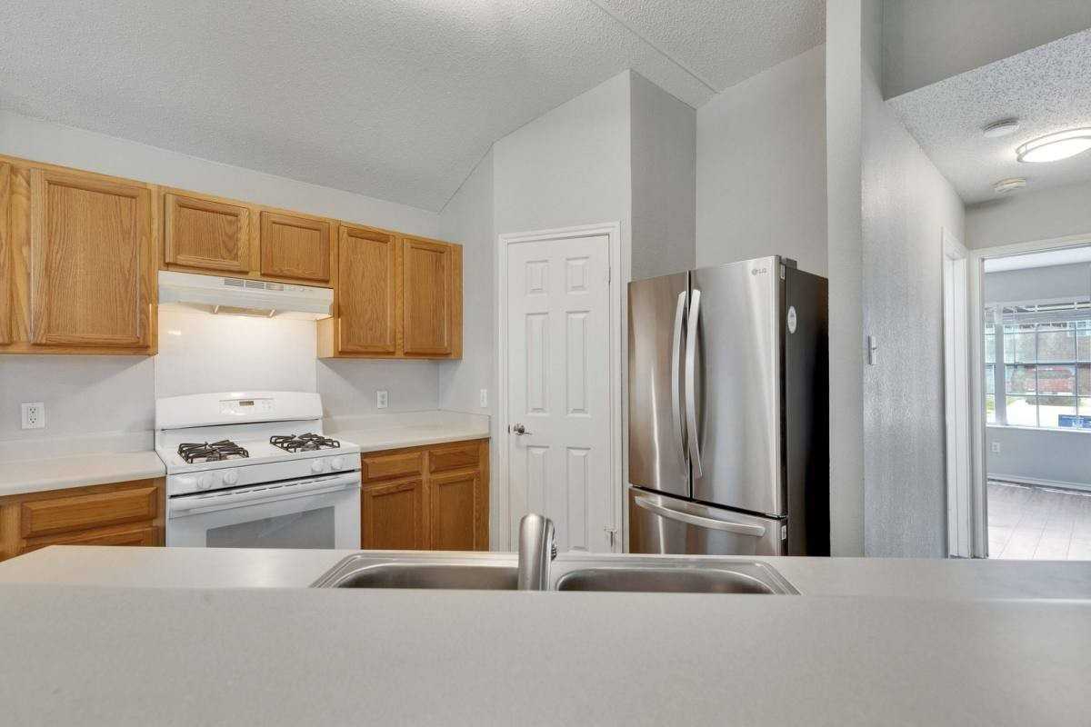 1403 Gulf Way - Photo 4 of 10