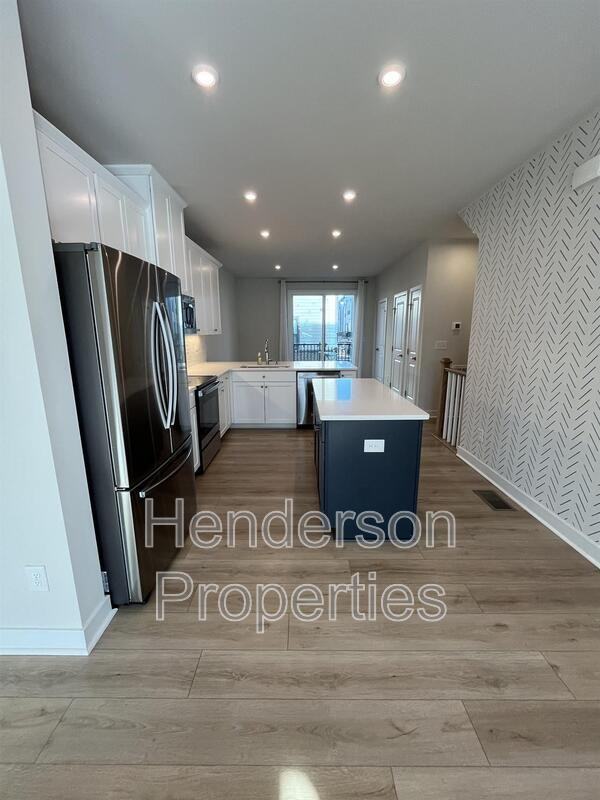 4750 Chastain Ave - Photo 3 of 25