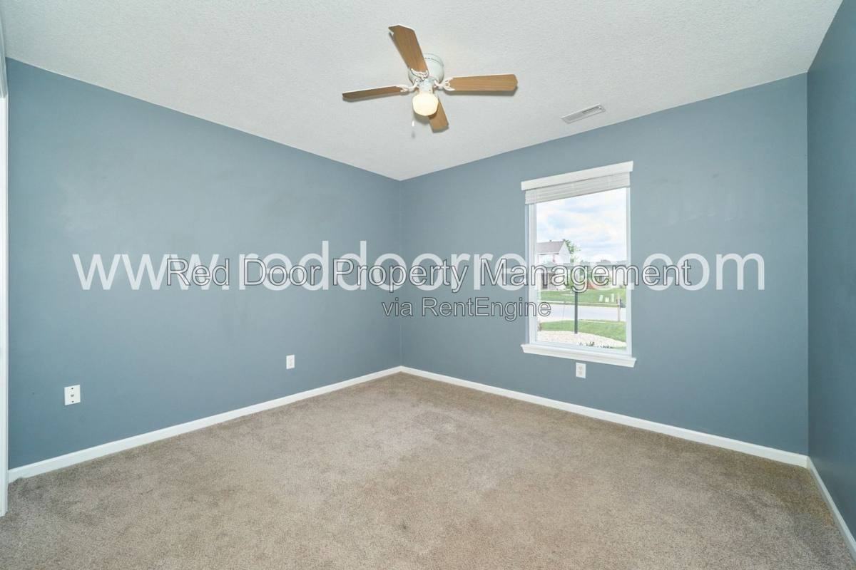 127 Broadmoor Bnd - Photo 5 of 10