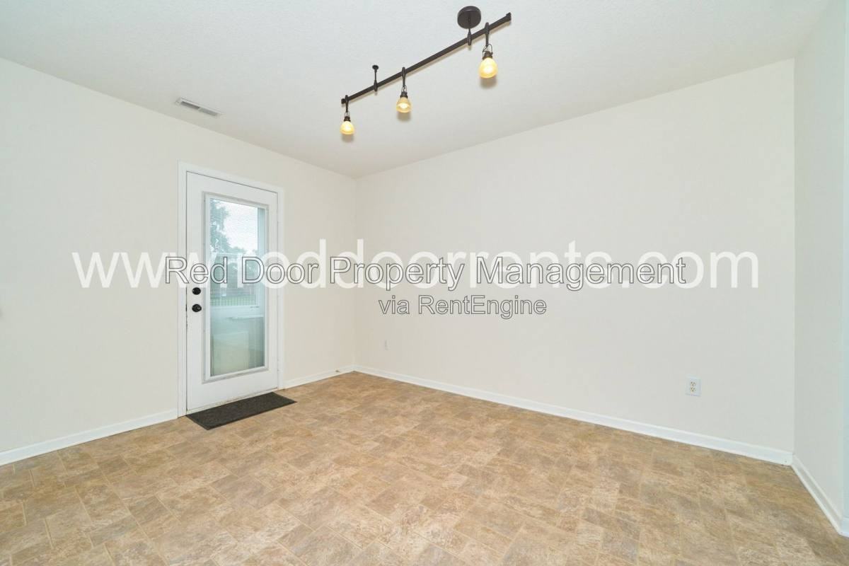127 Broadmoor Bnd - Photo 6 of 10