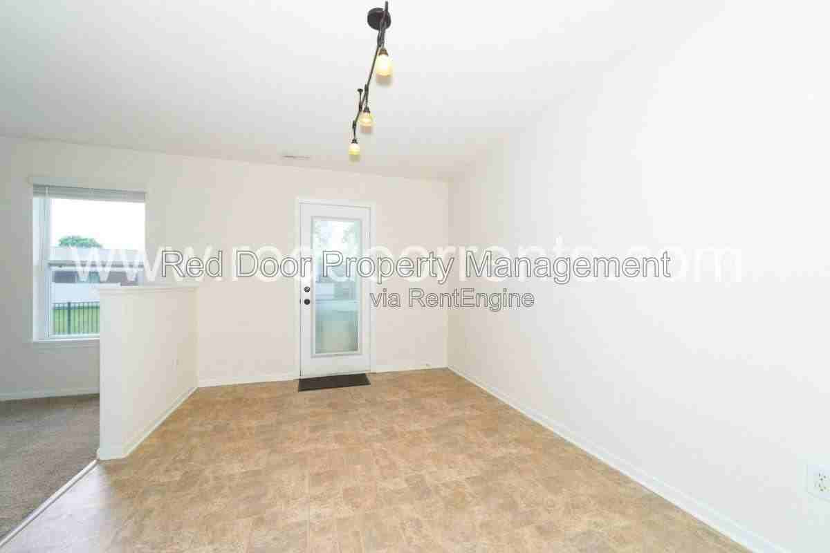 127 Broadmoor Bnd - Photo 7 of 10