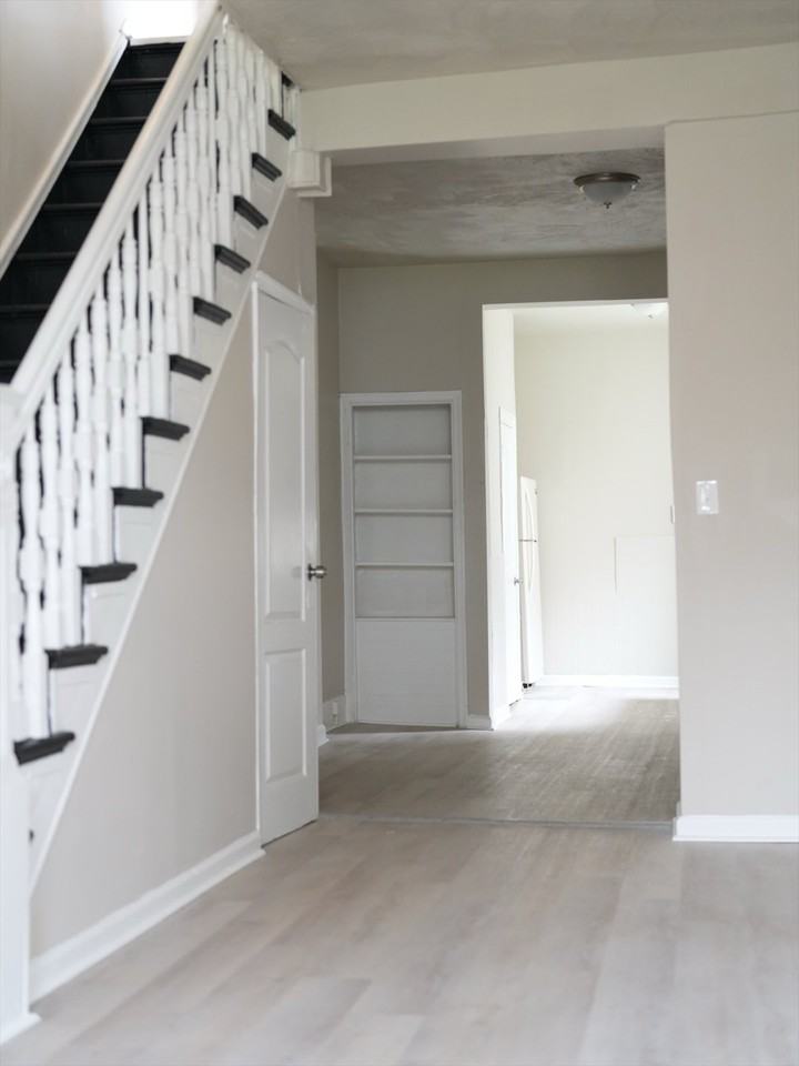 1827 W Huntingdon St #4 - Photo 2 of 13
