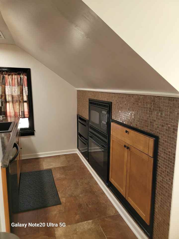 2137 Madison Ave - Photo 4 of 32