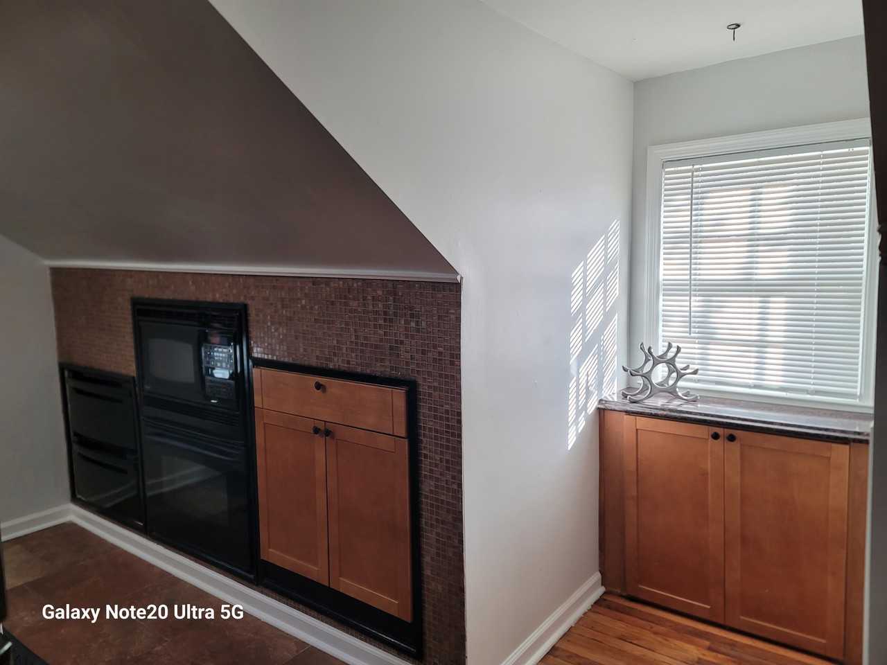 2137 Madison Ave - Photo 5 of 32