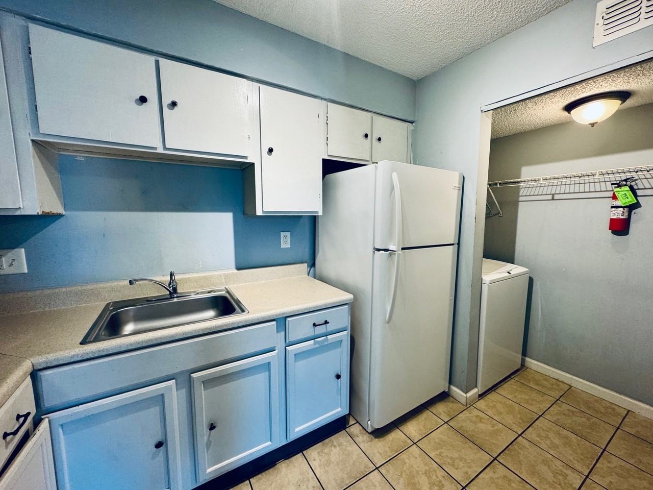2005 Greens Blvd #C201 - Photo 6 of 13
