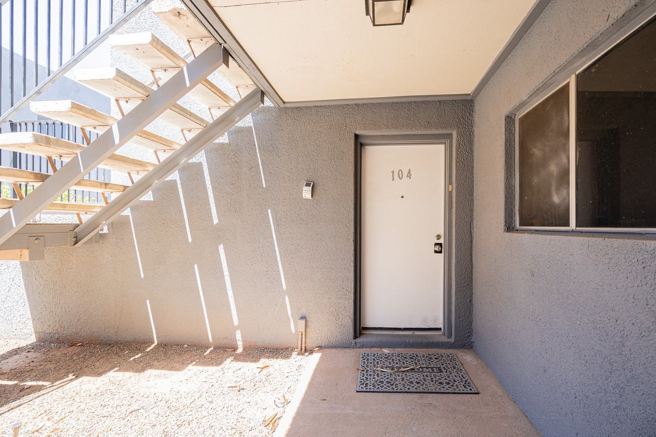 1808 N 32nd St #104 - Photo 3 of 23