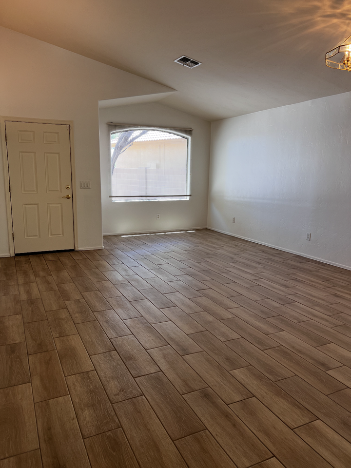 5598 W Crimson Bluff Dr - Photo 2 of 29