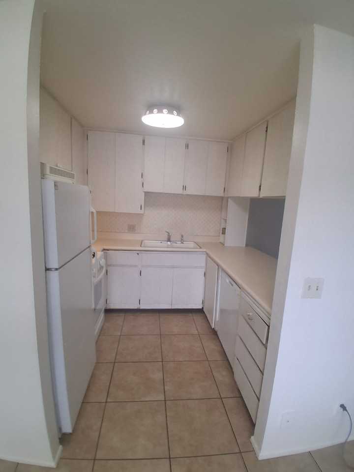 836 S Langley Ave #102 - Photo 7 of 15