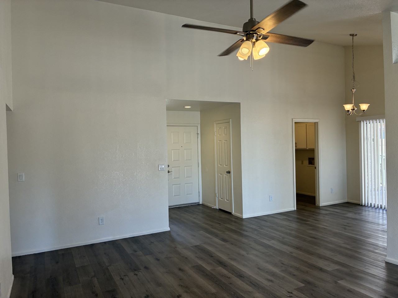 5637 W Yucca St - Photo 7 of 32