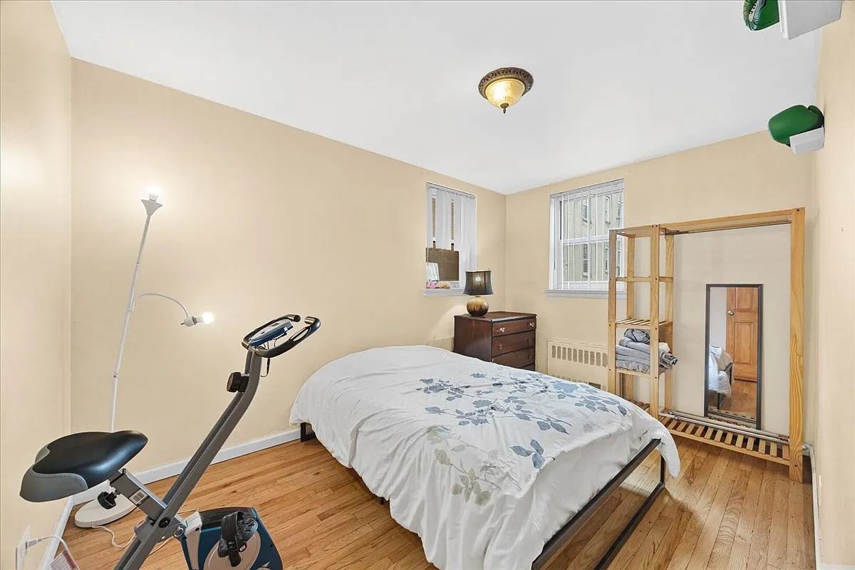 3176 Decatur Ave - Photo 2 of 20
