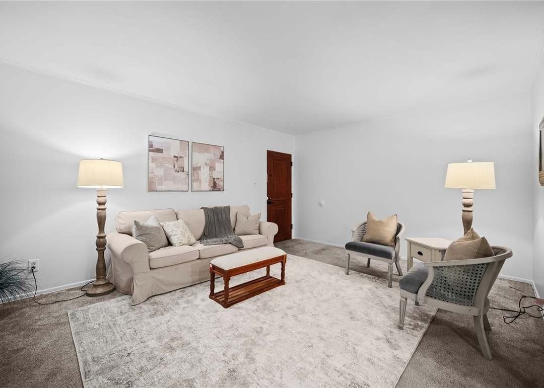 129 Baywood Ave #3B3 - Photo 3 of 12