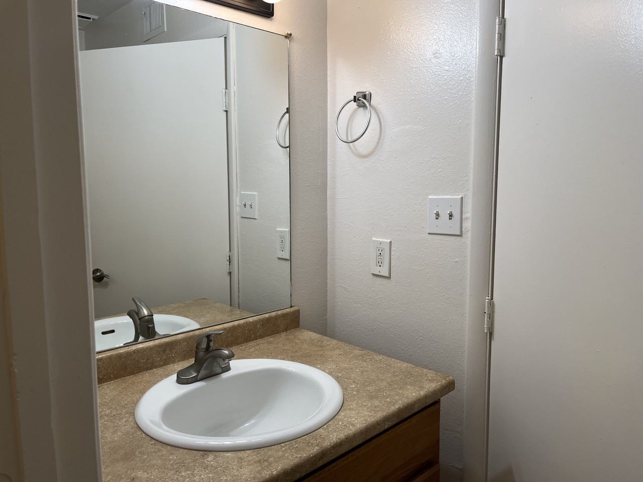 5120 Eastern Ave Se - Photo 6 of 16