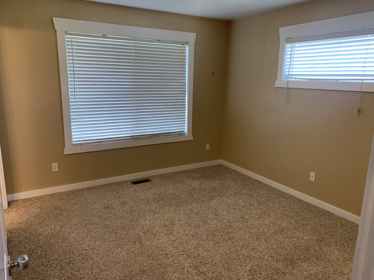 1826 Bluestone Dr - Photo 2 of 25