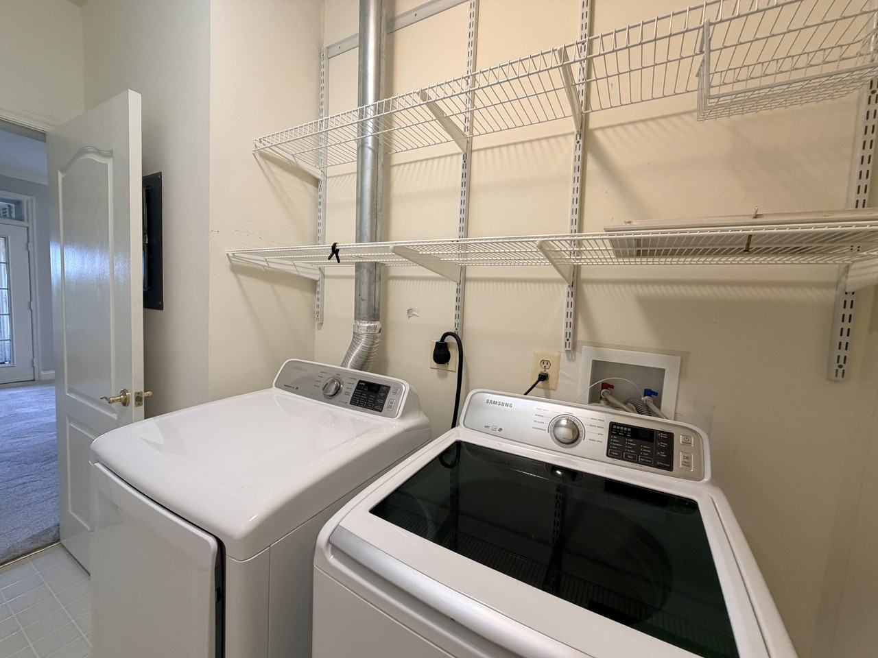 2100 Ganton Green  St B #304 - Photo 5 of 15