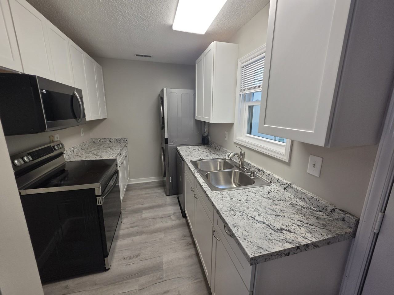 3622 Colchester St #8 - Photo 2 of 22