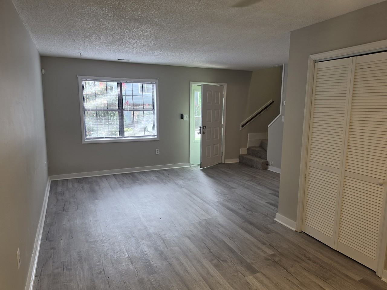 3622 Colchester St #8 - Photo 4 of 22
