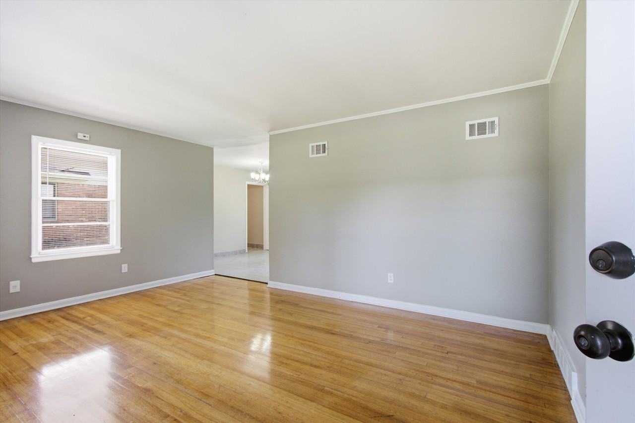 4301 Fredericks Ave - Photo 3 of 14