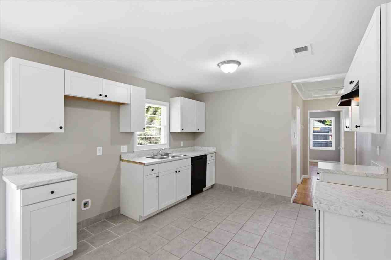 4301 Fredericks Ave - Photo 6 of 14