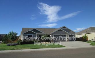 featured image of 4118 Cliff St
