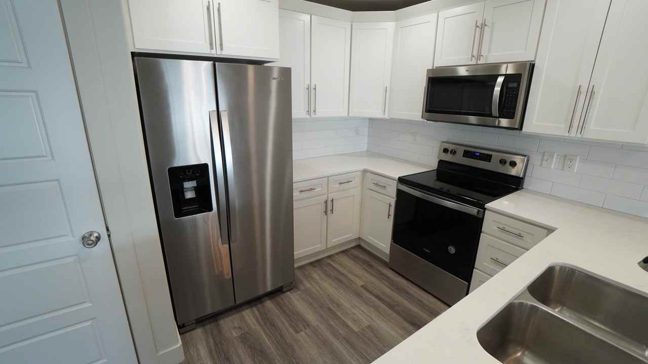 3965 Sw - Photo 5 of 30
