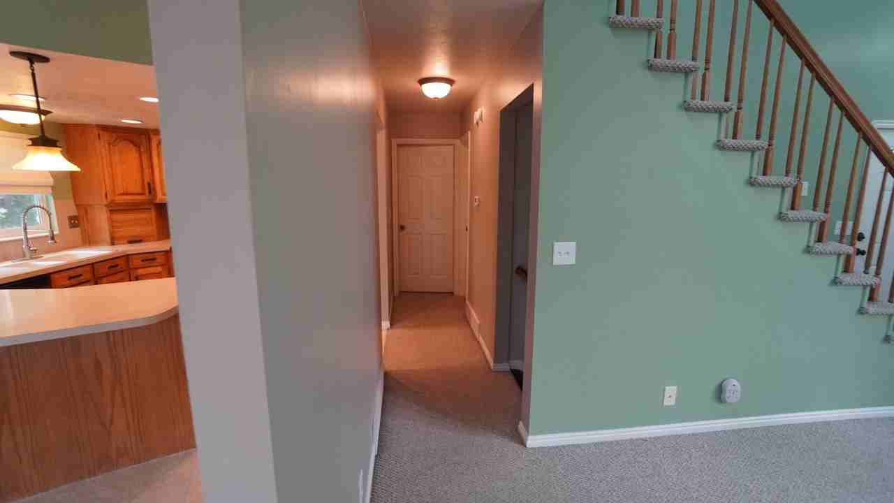 1219 Ash Dr - Photo 5 of 40