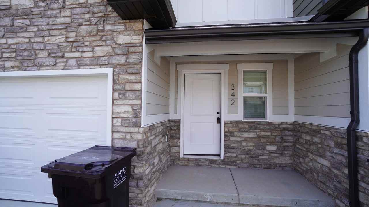 342 Boots Ln - Photo 3 of 32