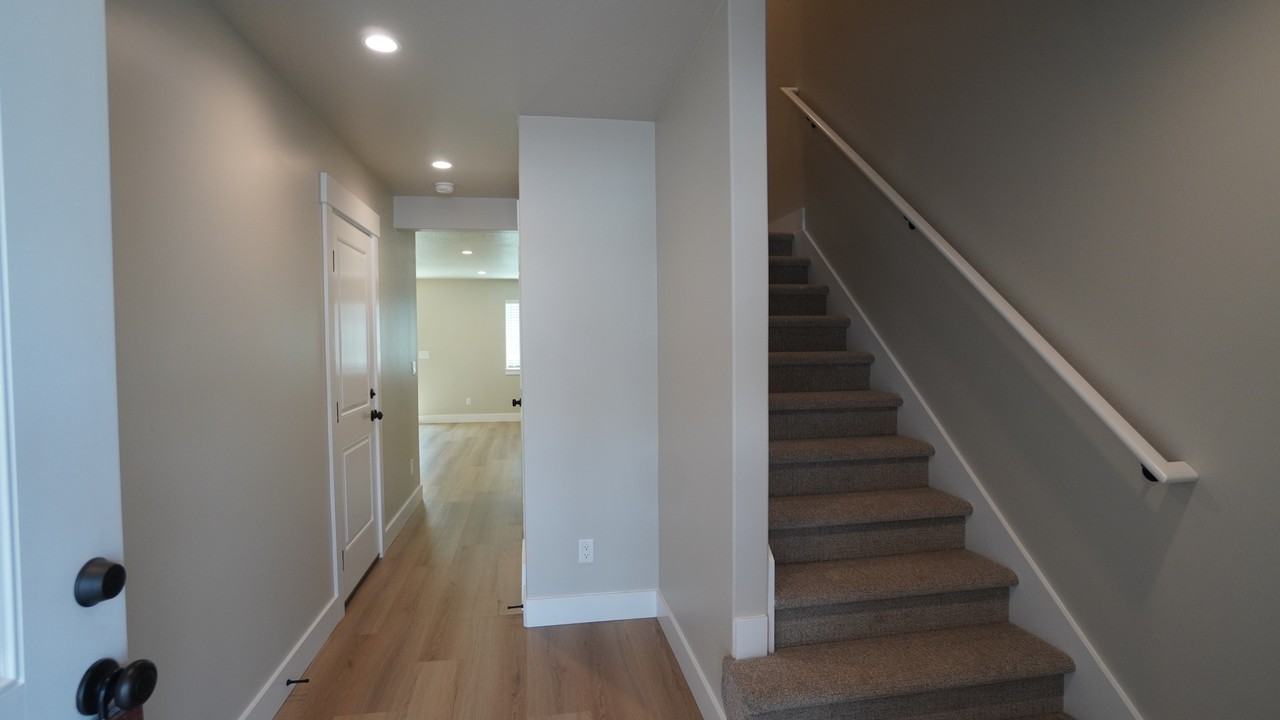 342 Boots Ln - Photo 4 of 32