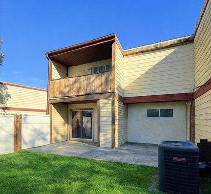 1836 Warringwood Dr #B4 - Photo 2 of 16